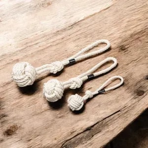 Handgefertigtes Apportierspielzeug für Hunde online kaufen