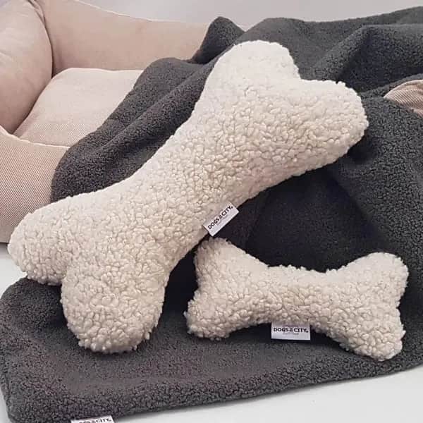 Plüschknochen Paddy - Nachhaltiges Hundespielzeug